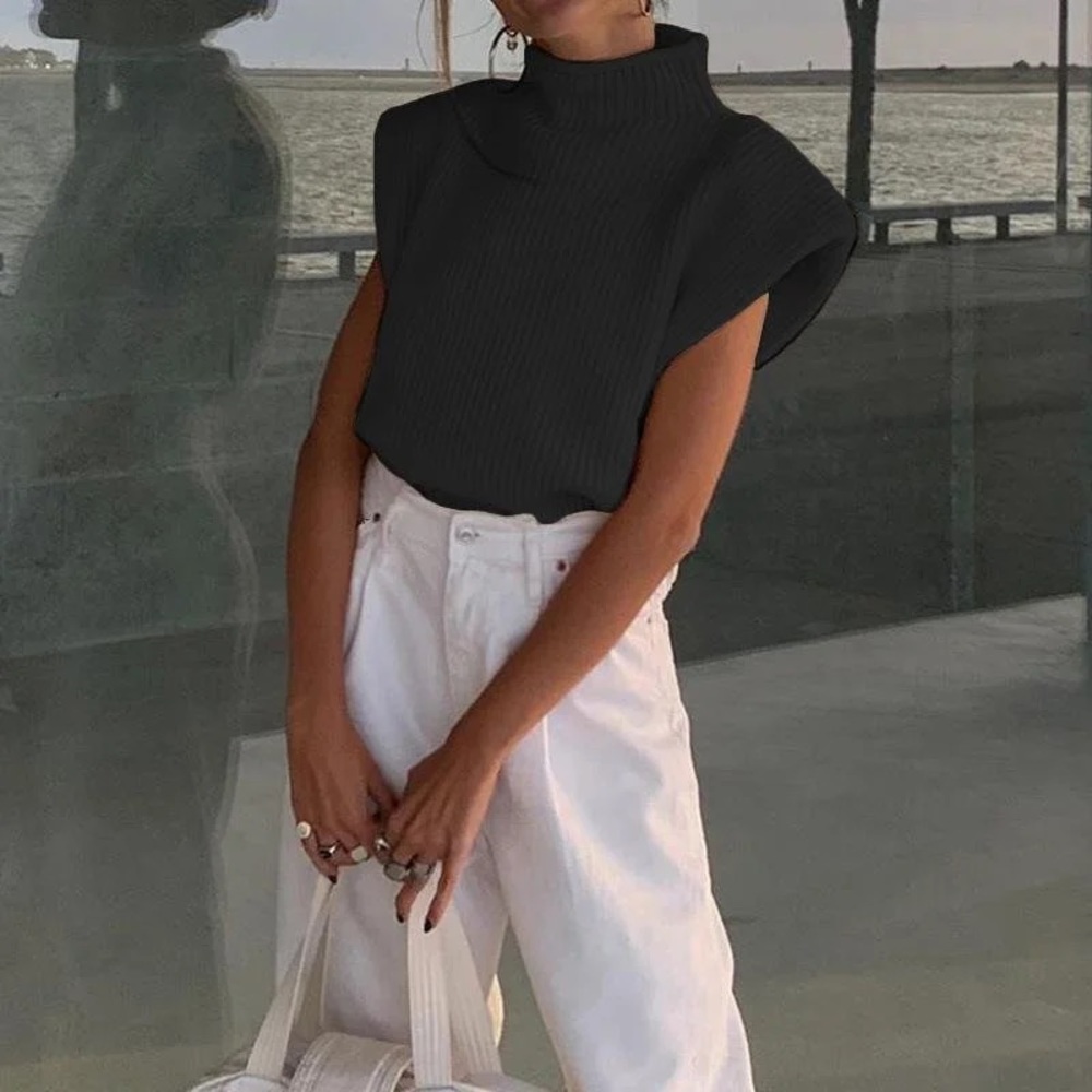 Black Sleeveless Top